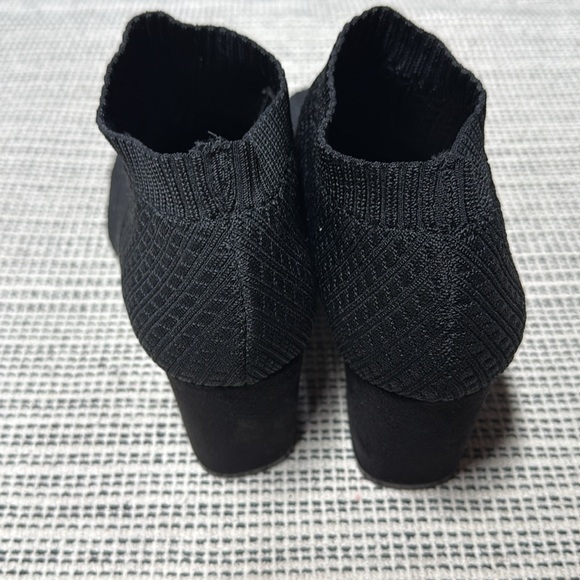 IMPO stretch Black Knit Ankle black heeled Booties size 9M - Picture 5 of 8